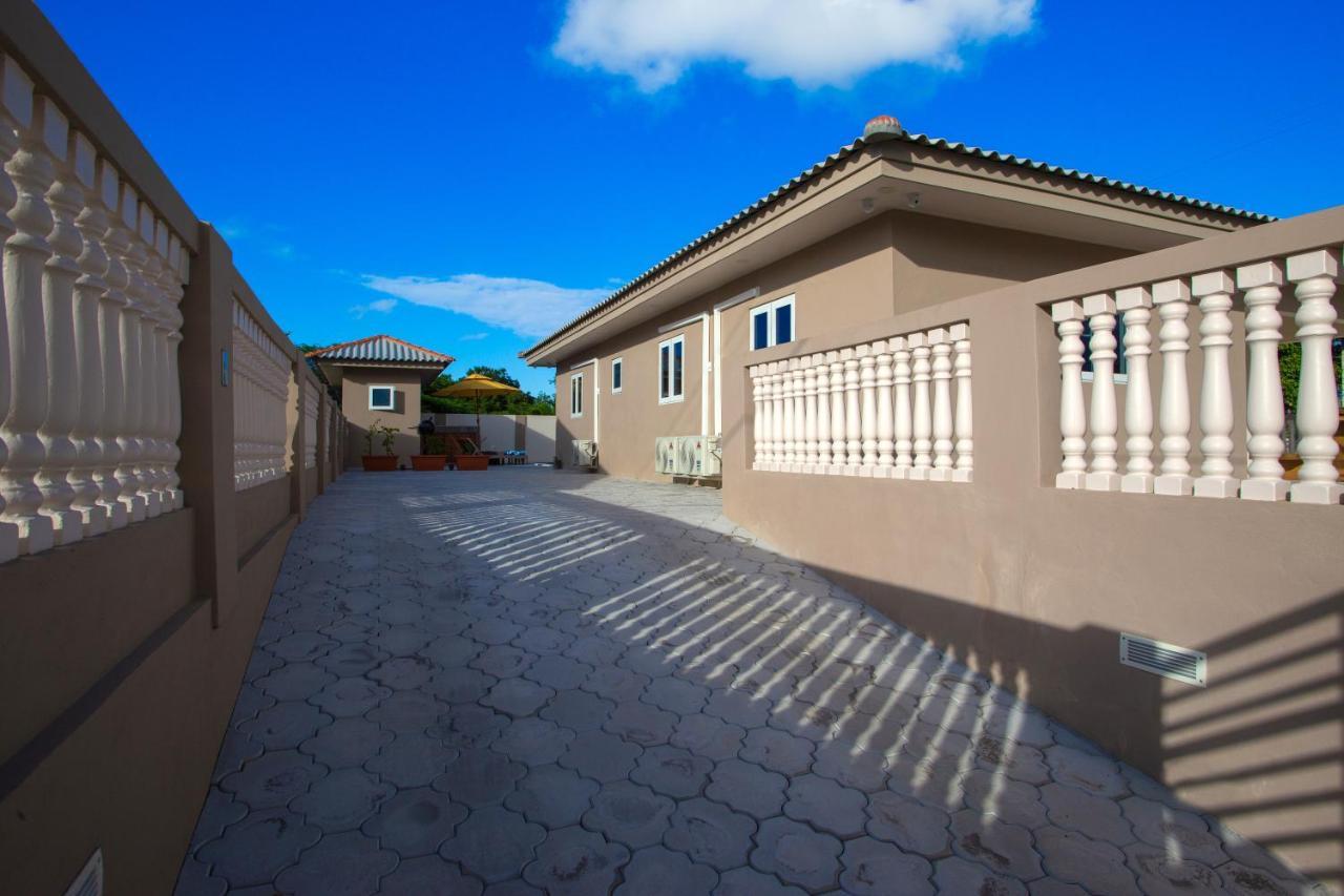 Lovely Caribbean Family Villa With Private Pool 빌렘스타트 외부 사진